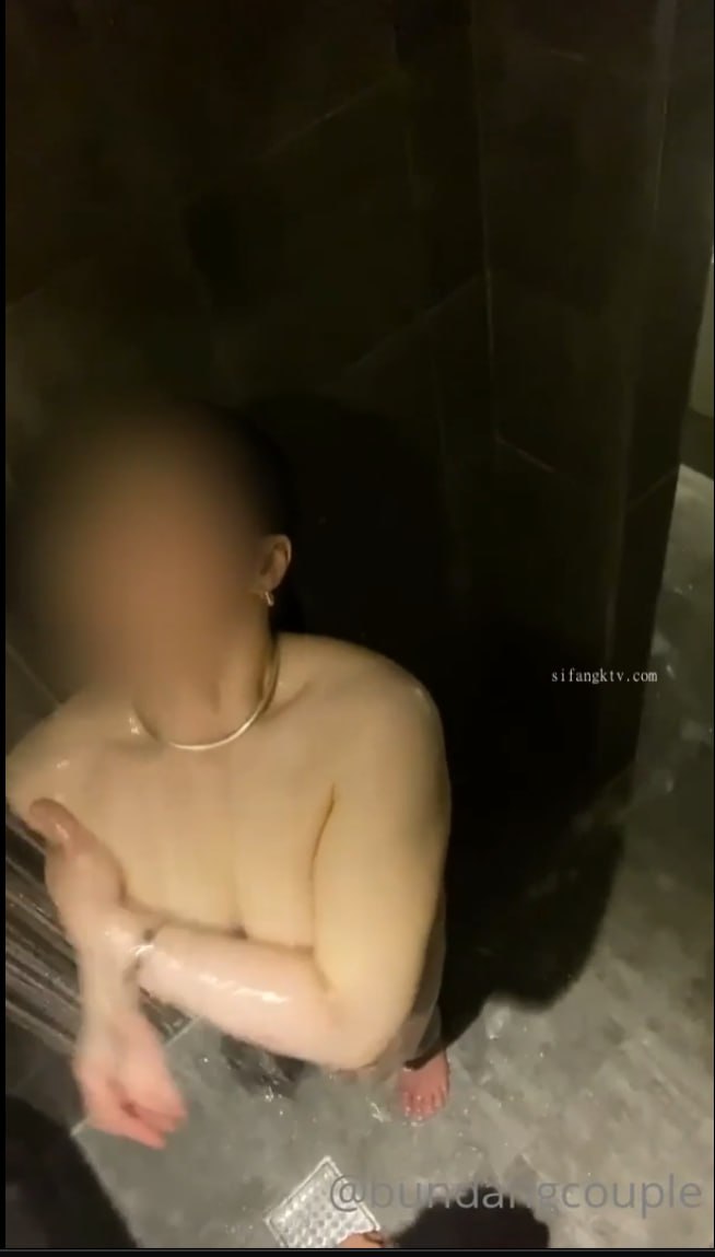 MOGI-078-C ひざっこぞう擦り剥け系女子 奈築りお（20）一カ月のオナ禁を経たボーイッシュま●こを寸止め